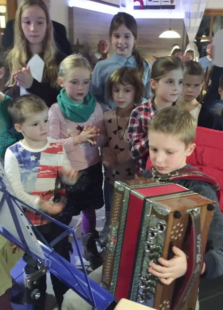 Weihnachtsfeier für Kinder & Jugendliche & Erwachsene